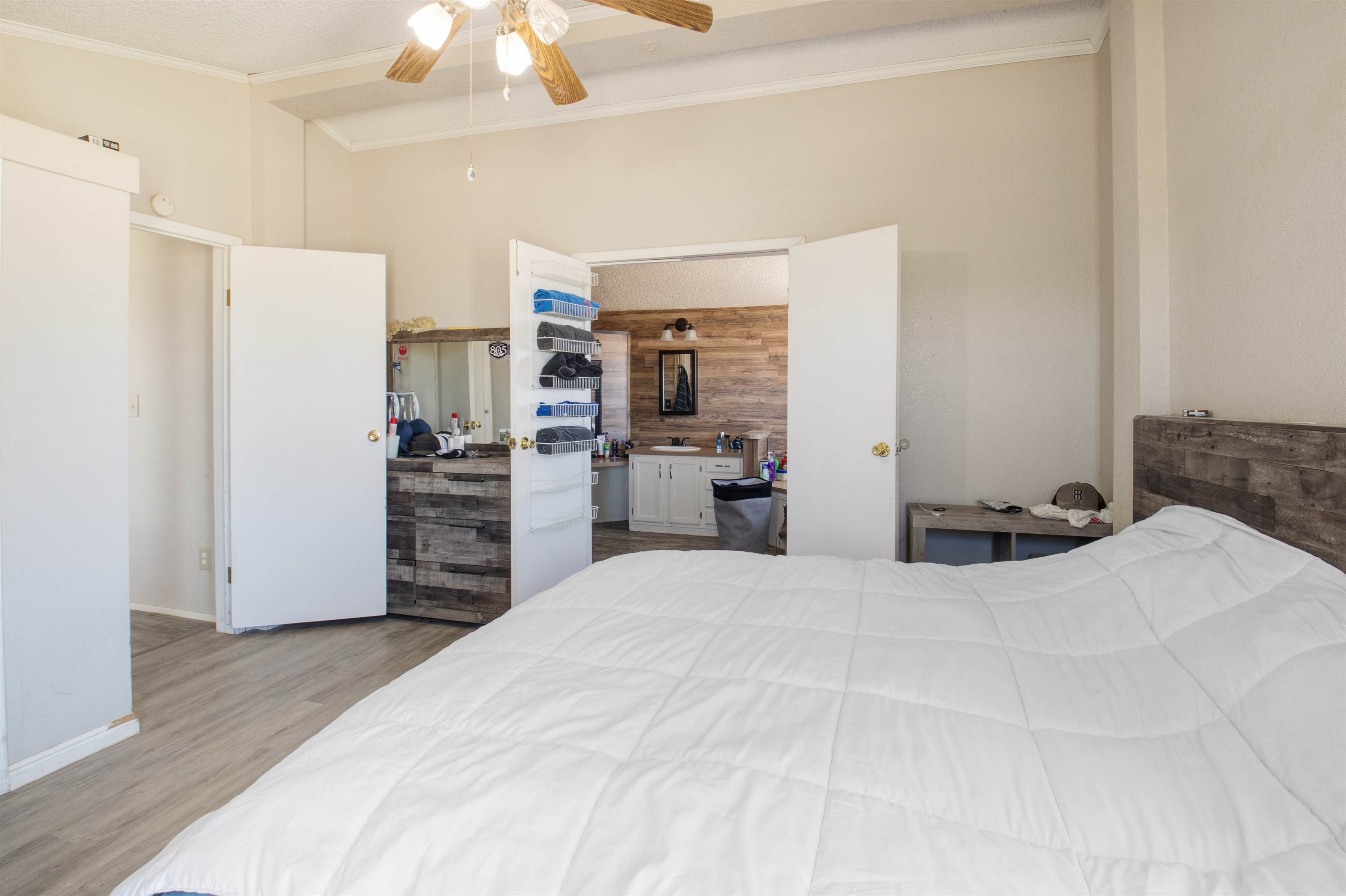 208 Cascade Dr, Spring Creek, NV 89815