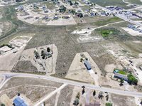 208 Cascade Dr, Spring Creek, NV 89815