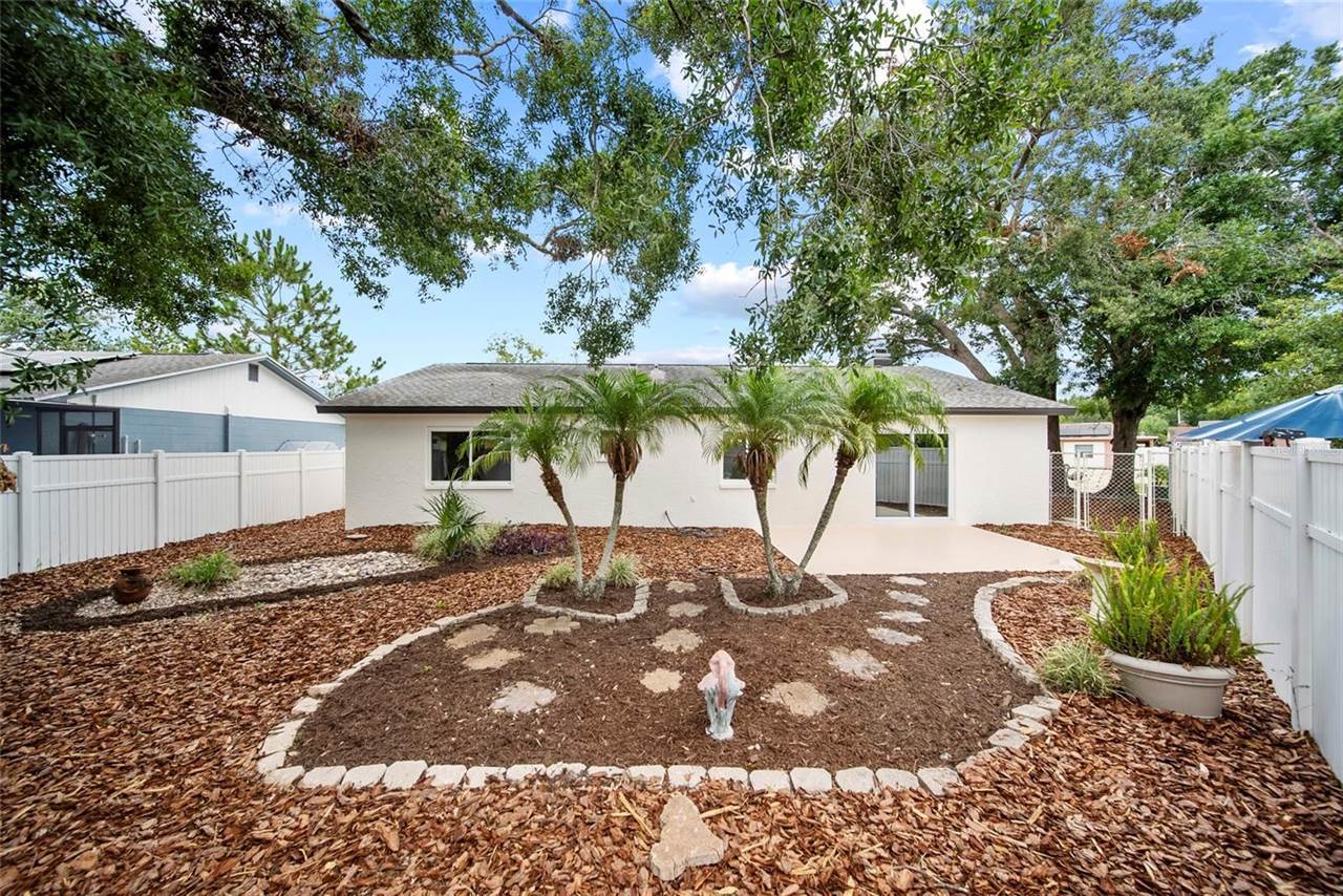 6204 Walsh Lane, Tampa, FL 33625