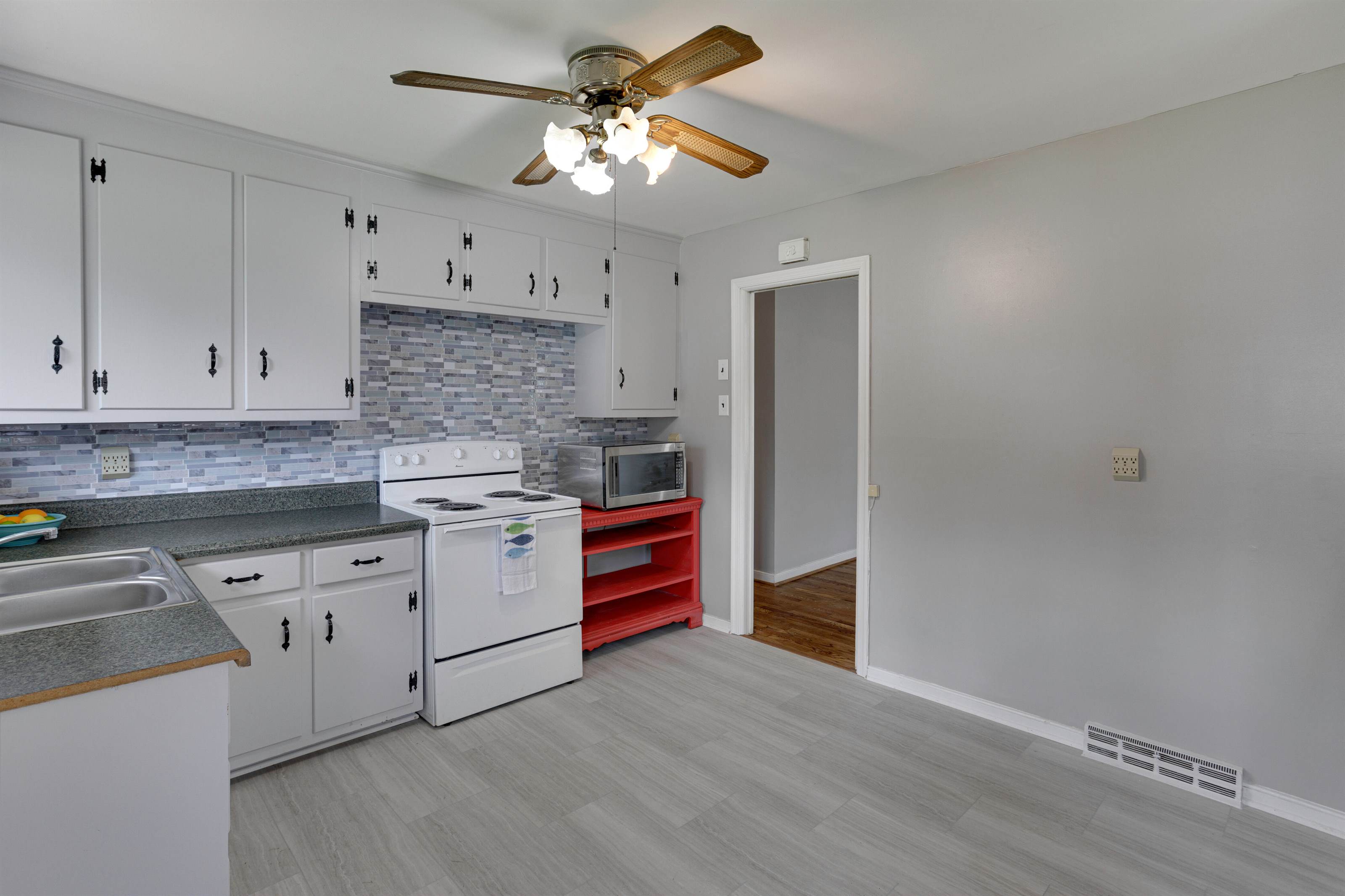 8706 Greycliff Road, Henrico, VA 23294