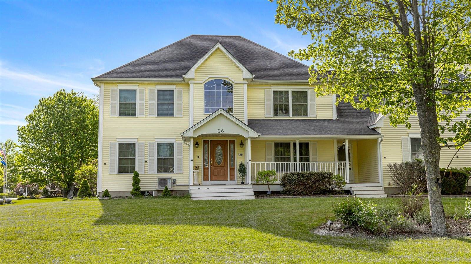 36 Liberty Avenue, Hampden, ME 04444