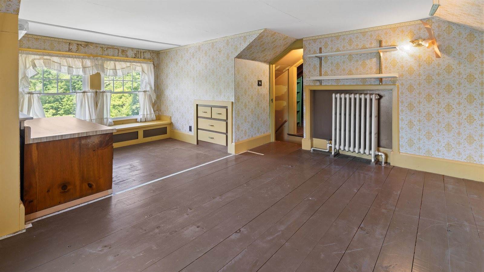 5 Alton Street, Milo, ME 04463