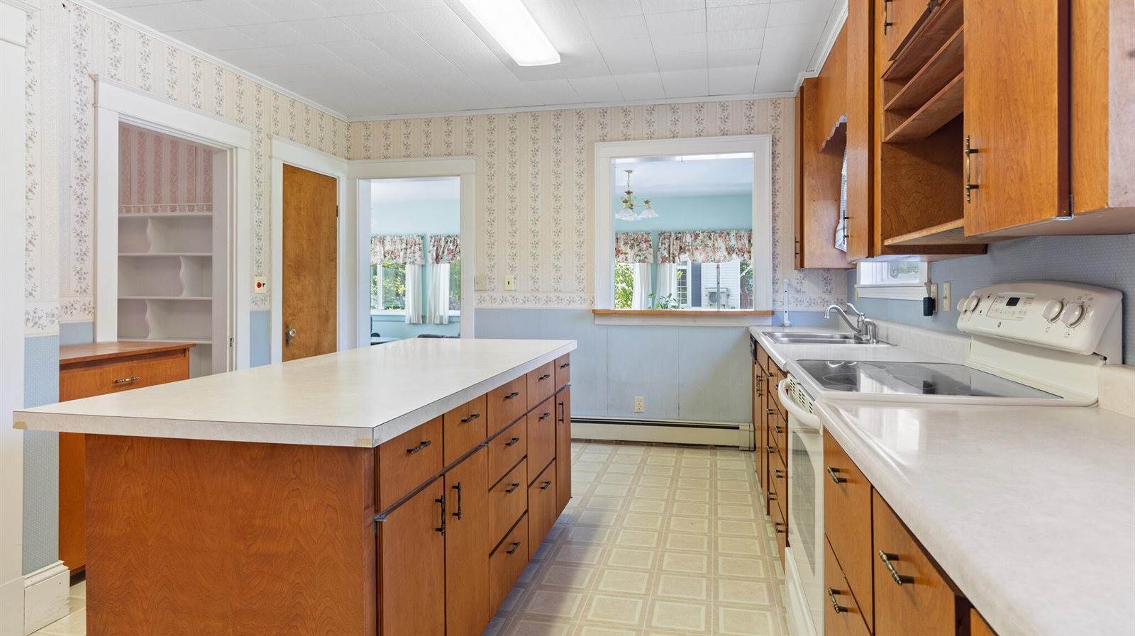 5 Alton Street, Milo, ME 04463