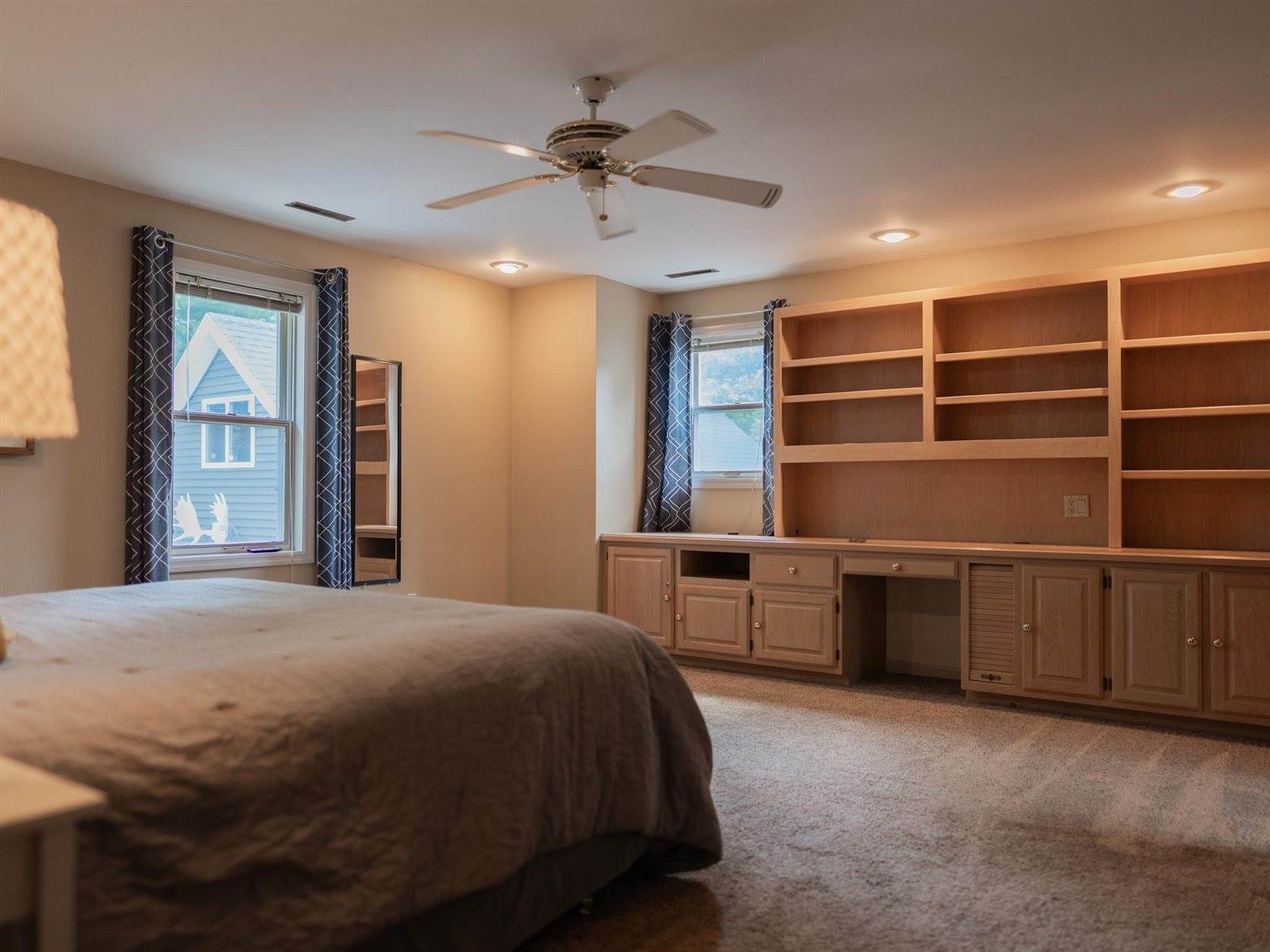 900 W 4th Street, Marshfield, WI 54449