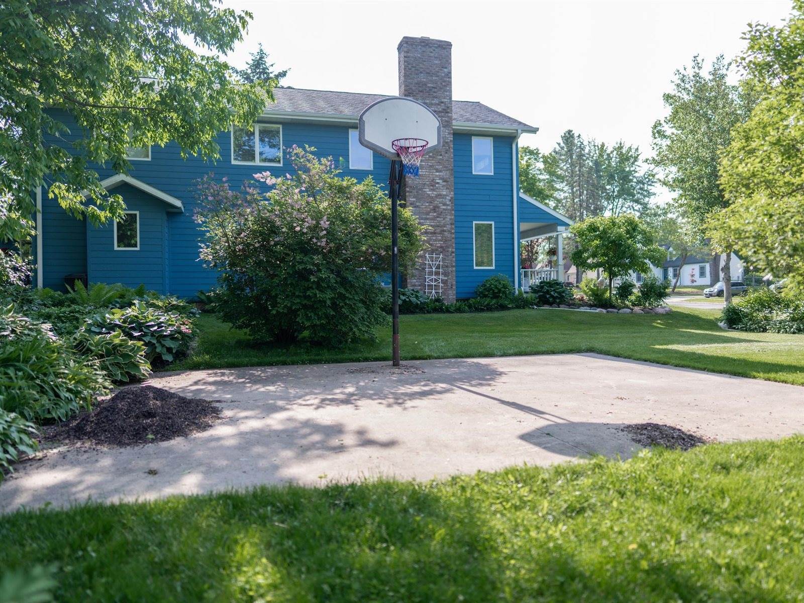 900 W 4th Street, Marshfield, WI 54449