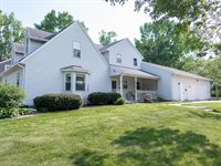 900 W 4th Street, Marshfield, WI 54449