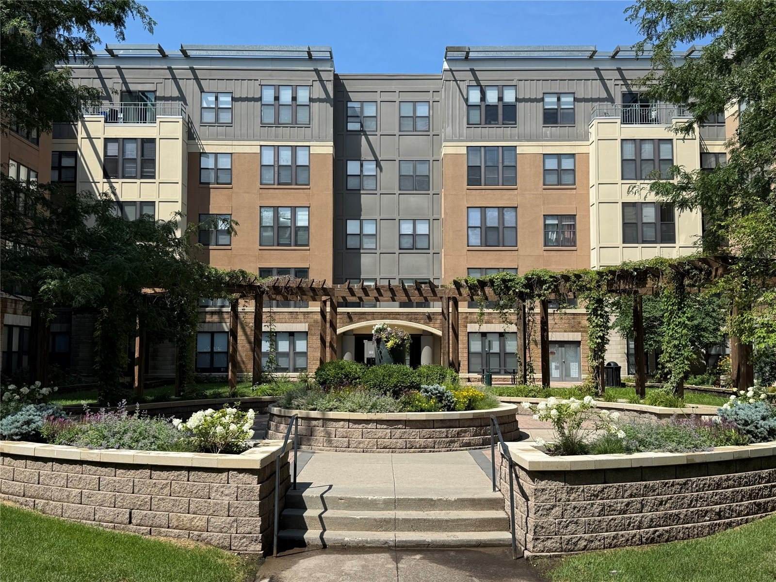 118 Water Street, #125, Des Moines, IA 50309