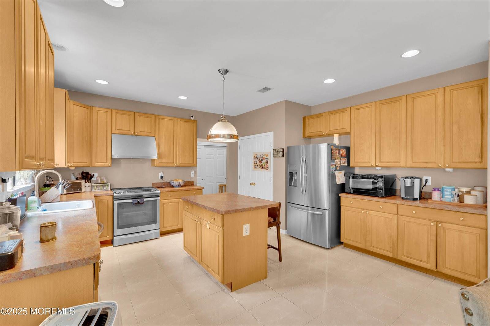 47 Lori Street, Monroe, NJ 08831