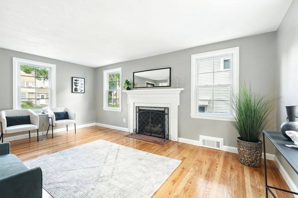 132 Nelson St, West Springfield, MA 01089