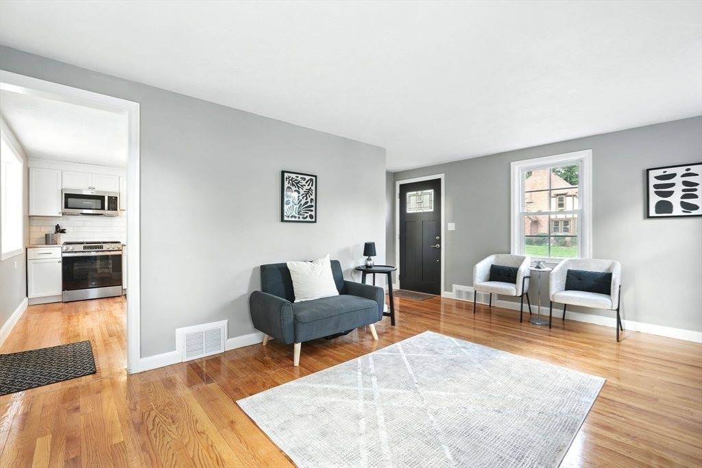 132 Nelson St, West Springfield, MA 01089