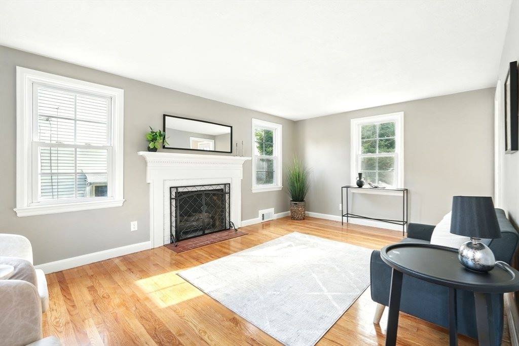 132 Nelson St, West Springfield, MA 01089