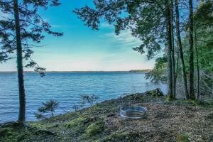 1103 Mariaville Road, Ellsworth, ME 04605