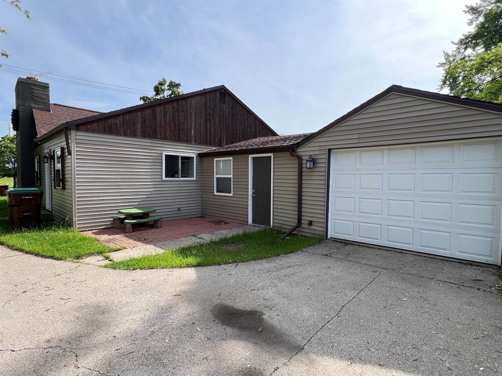 1302 Barnes Street, Albion, MI 49224