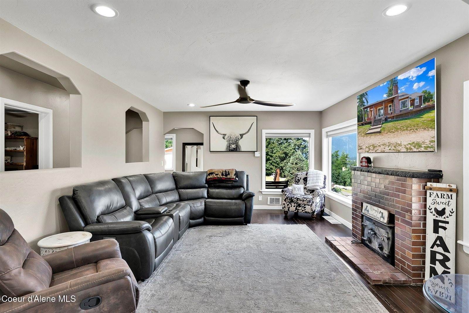 7083 Helena Street, Bonners Ferry, ID 83805