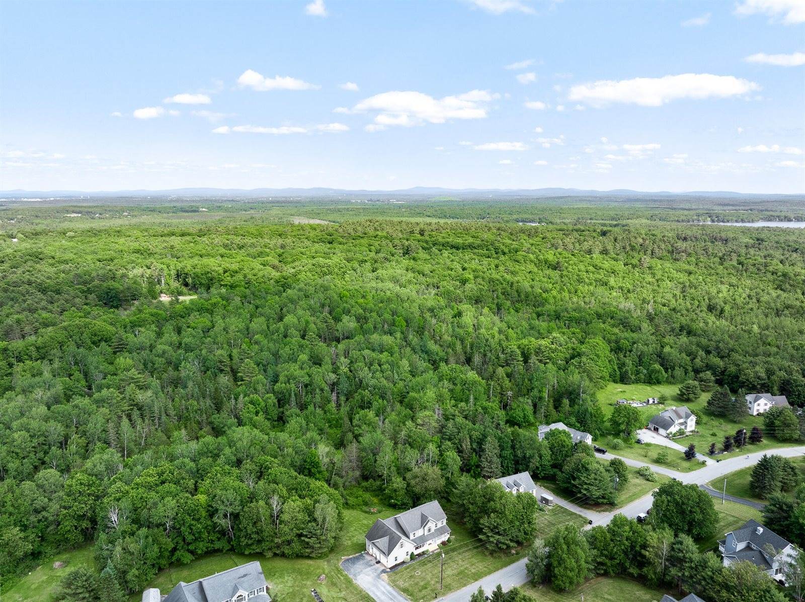 20 Hermon Heights, Hermon, ME 04401