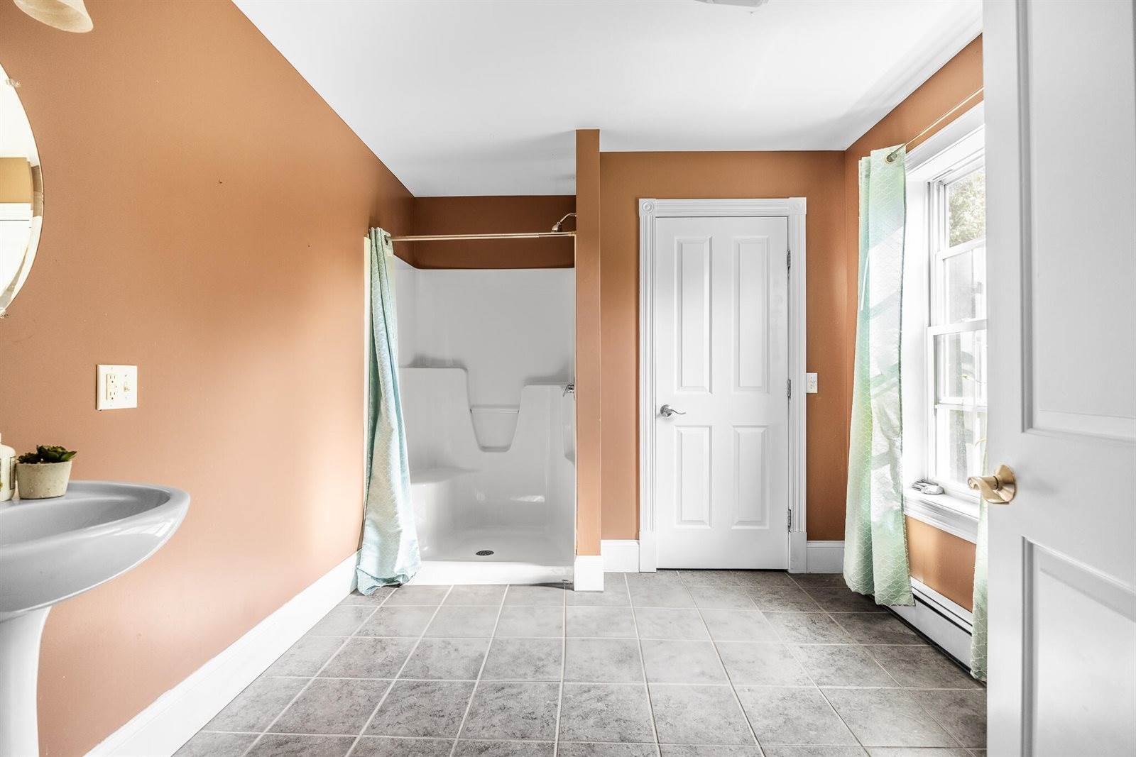 20 Hermon Heights, Hermon, ME 04401