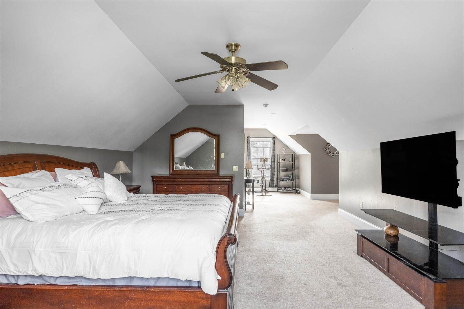 20 Hermon Heights, Hermon, ME 04401