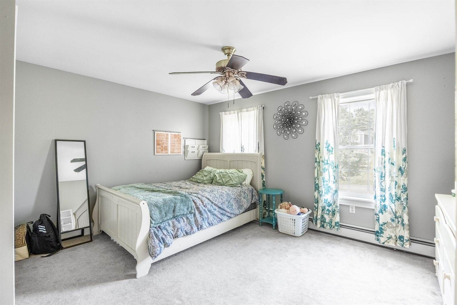 20 Hermon Heights, Hermon, ME 04401