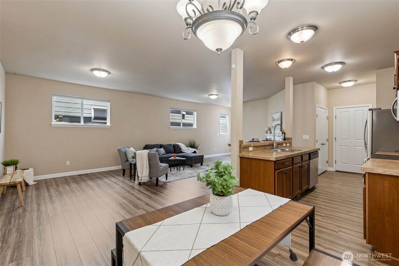 4444 Edgewater Boulevard NE, Lacey, WA 98516