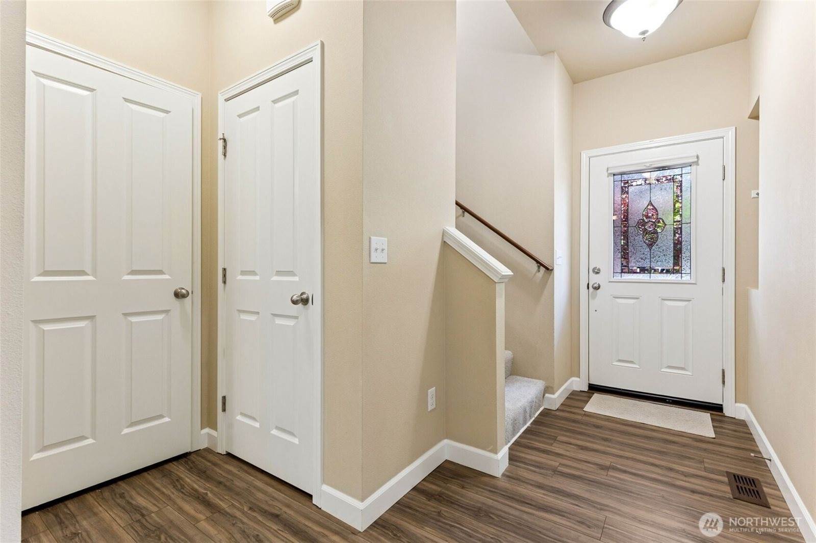 4444 Edgewater Boulevard NE, Lacey, WA 98516