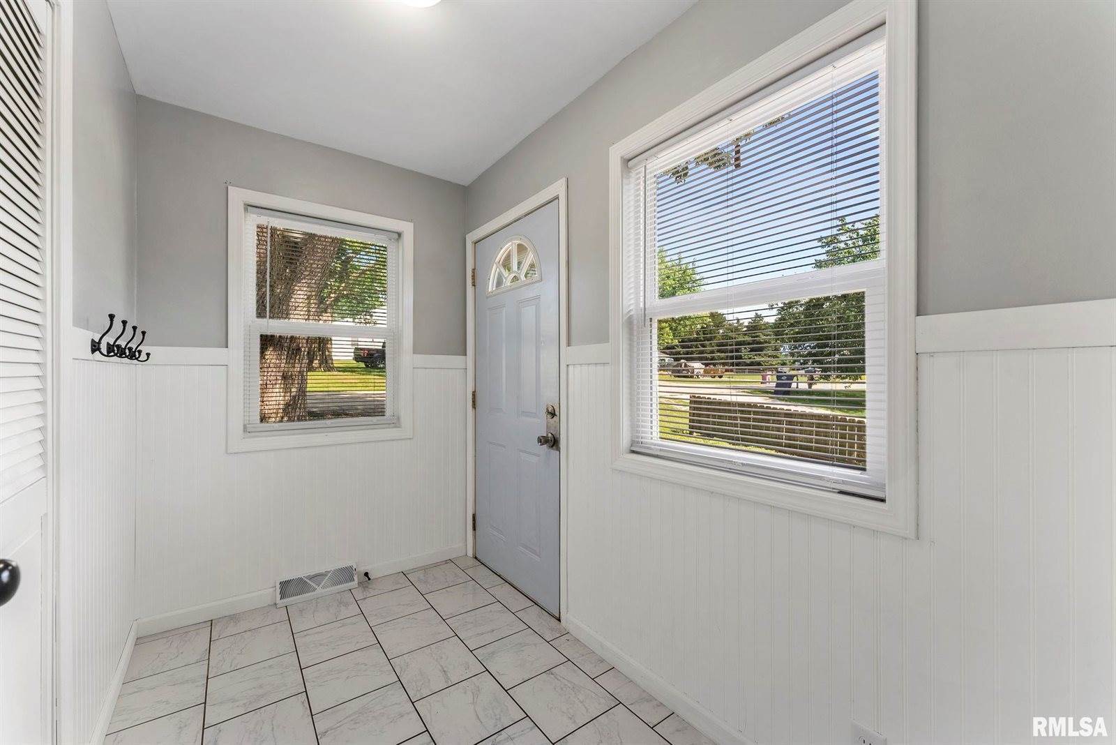 115 4TH Street, Colona, IL 61241