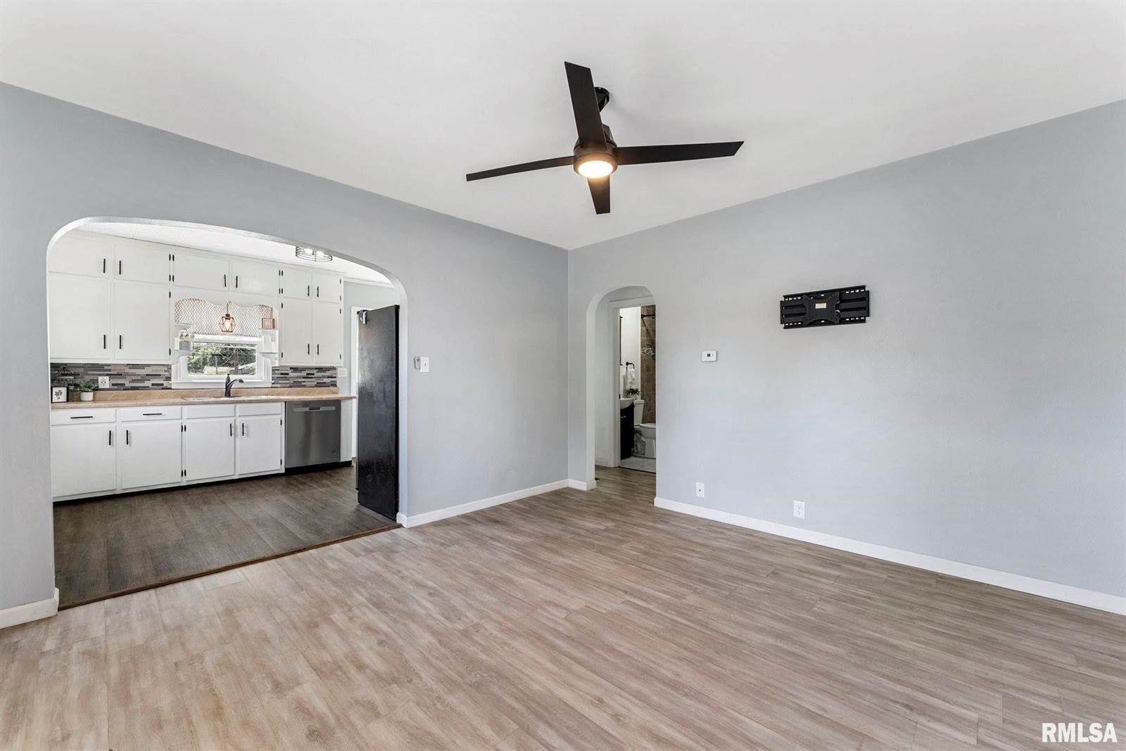 115 4TH Street, Colona, IL 61241