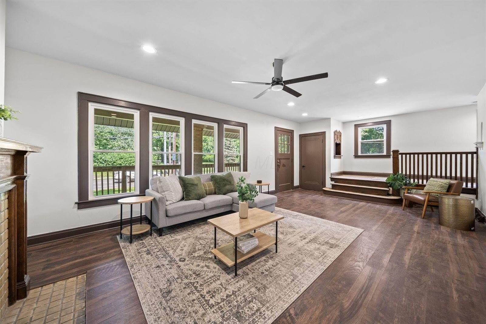 984 North Nelson Road, Columbus, OH 43219