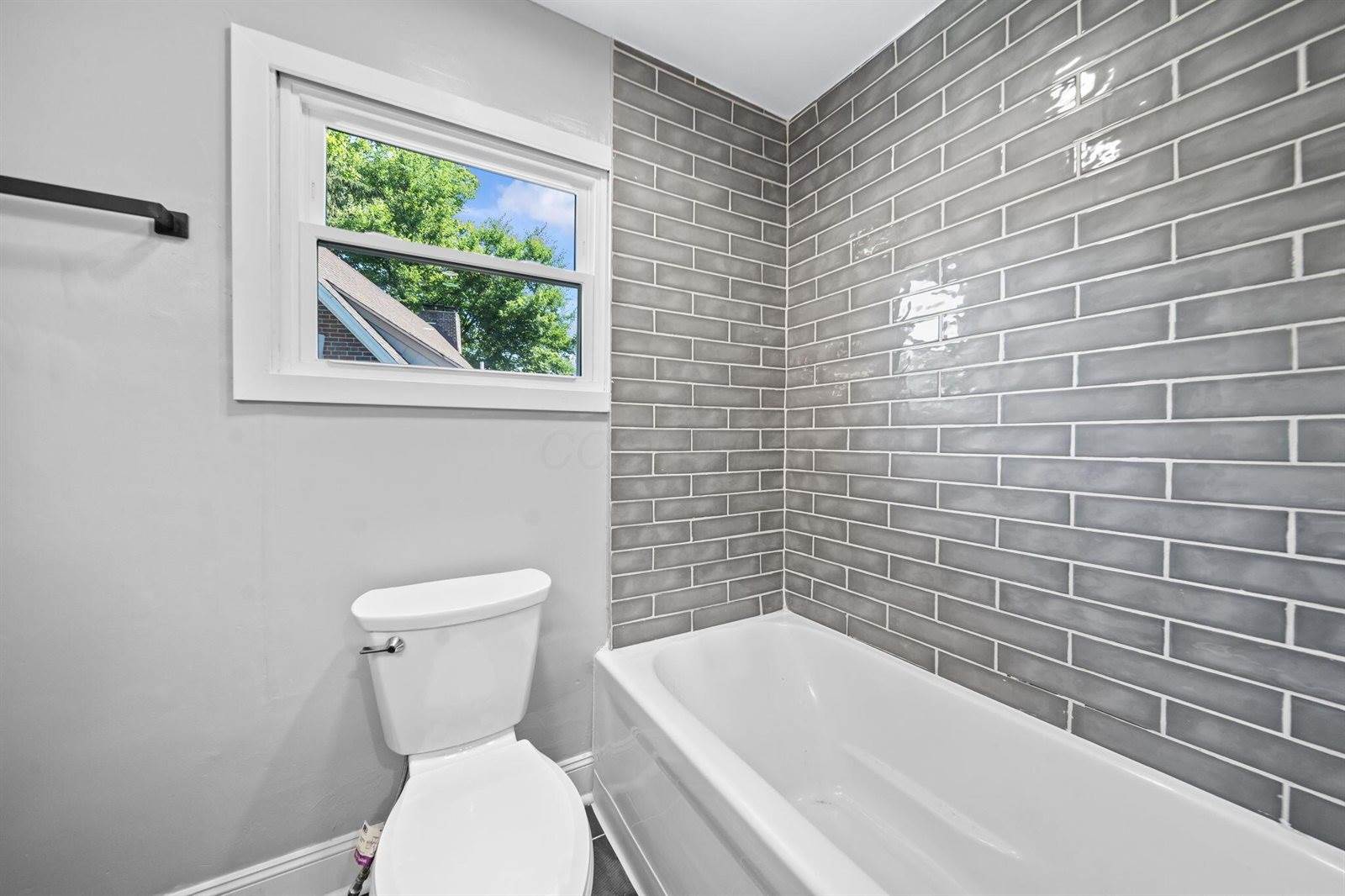 984 North Nelson Road, Columbus, OH 43219