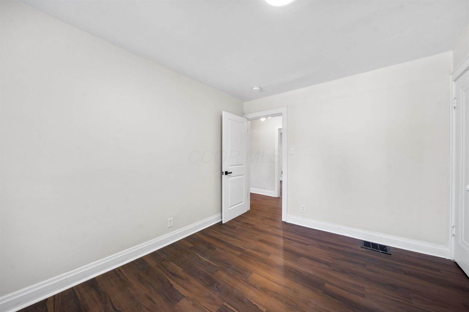 984 North Nelson Road, Columbus, OH 43219