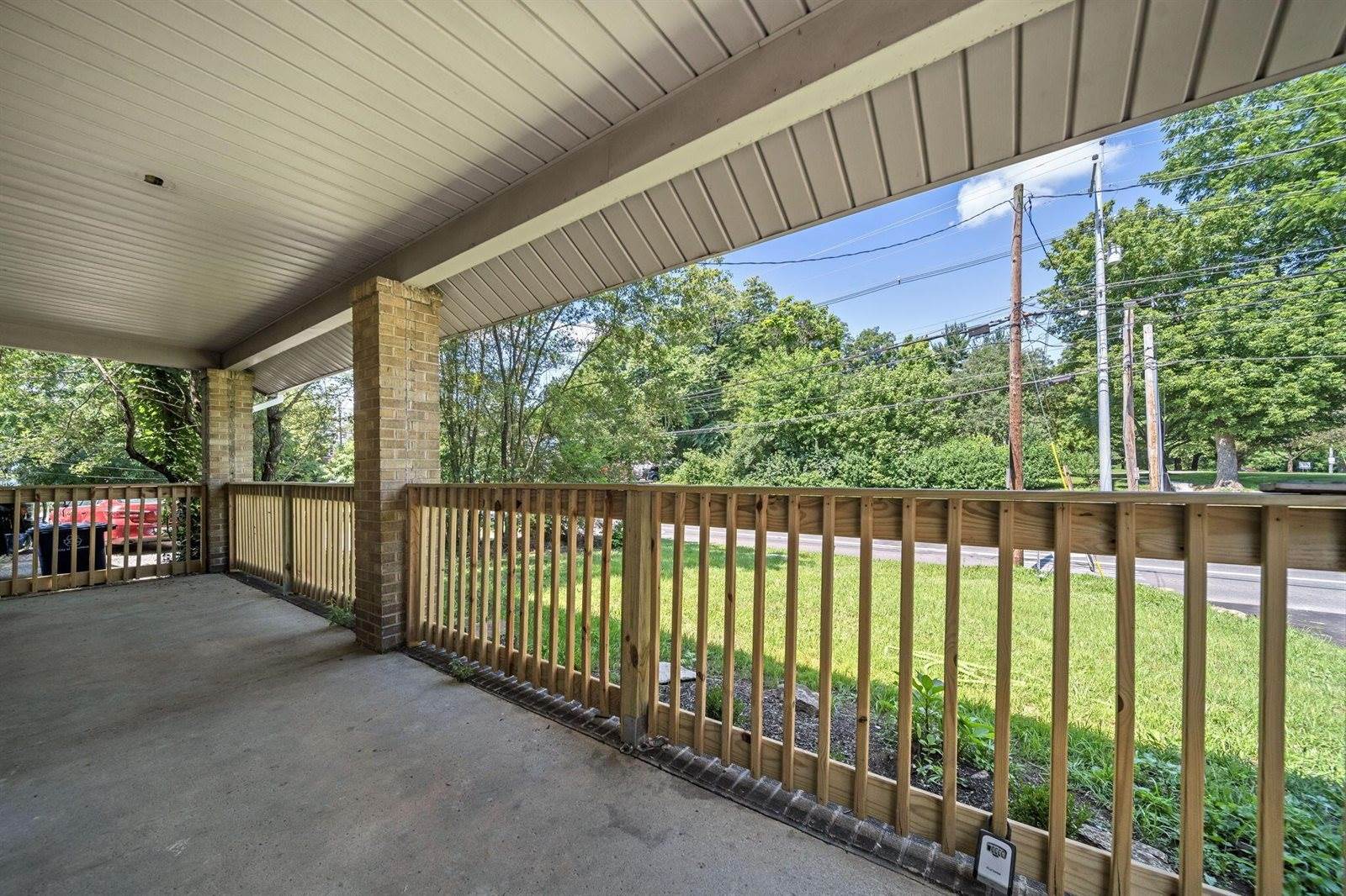 984 North Nelson Road, Columbus, OH 43219