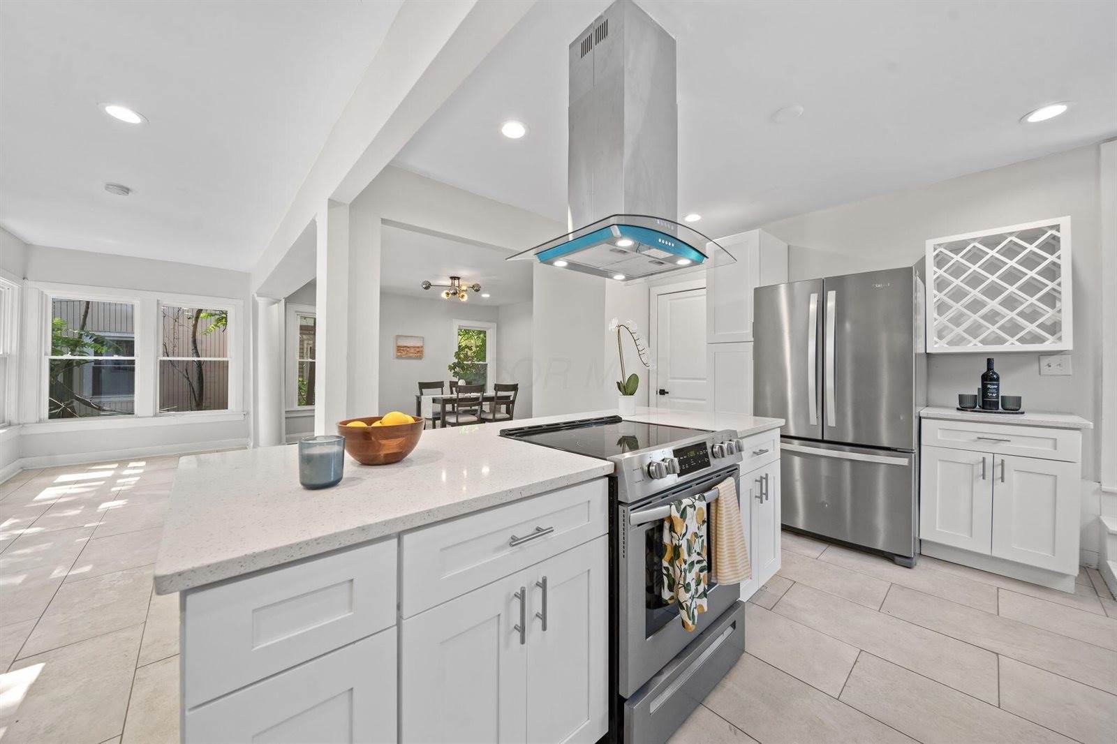 984 North Nelson Road, Columbus, OH 43219