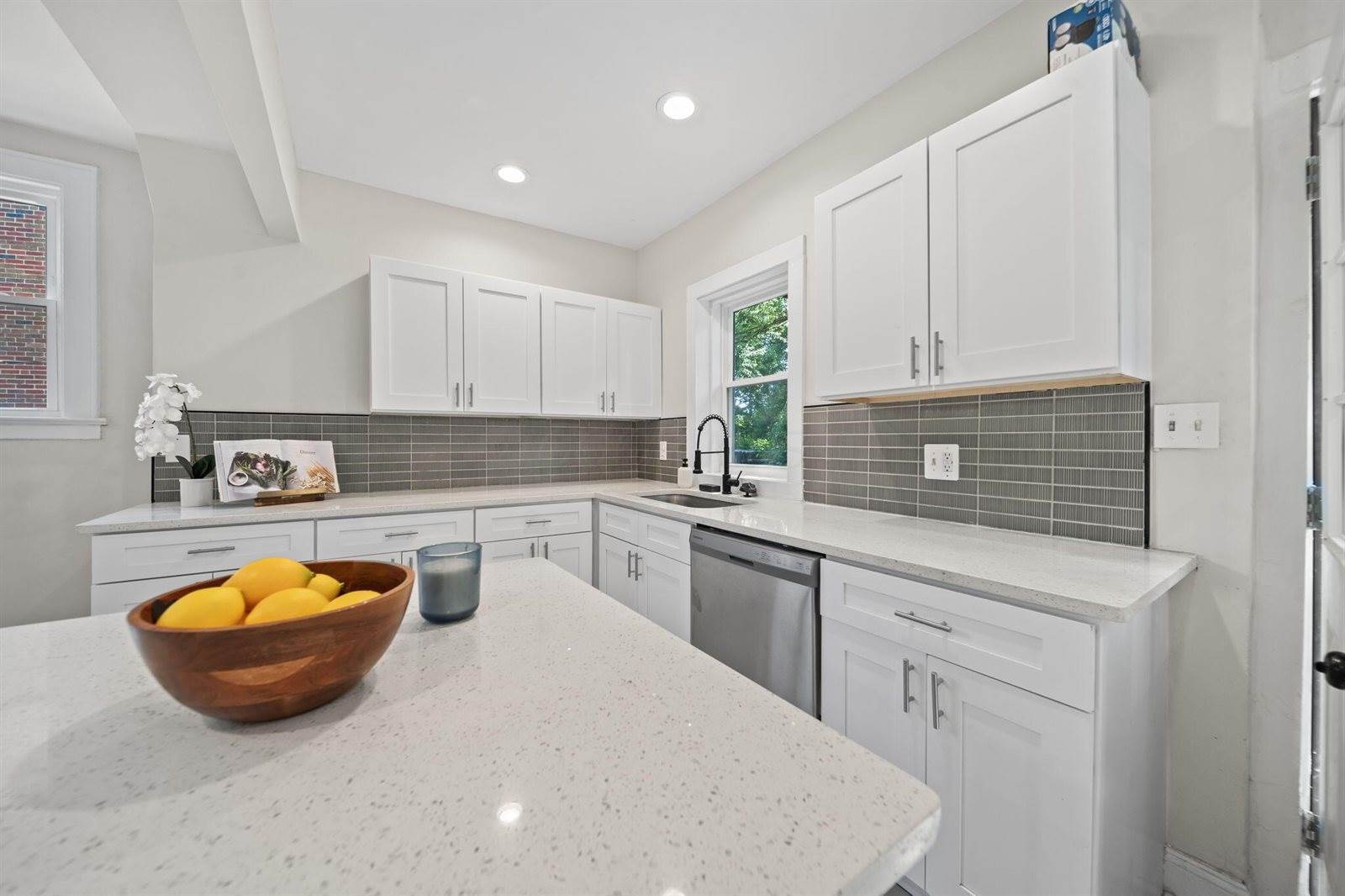 984 North Nelson Road, Columbus, OH 43219