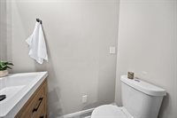 984 North Nelson Road, Columbus, OH 43219