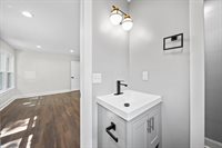 984 North Nelson Road, Columbus, OH 43219