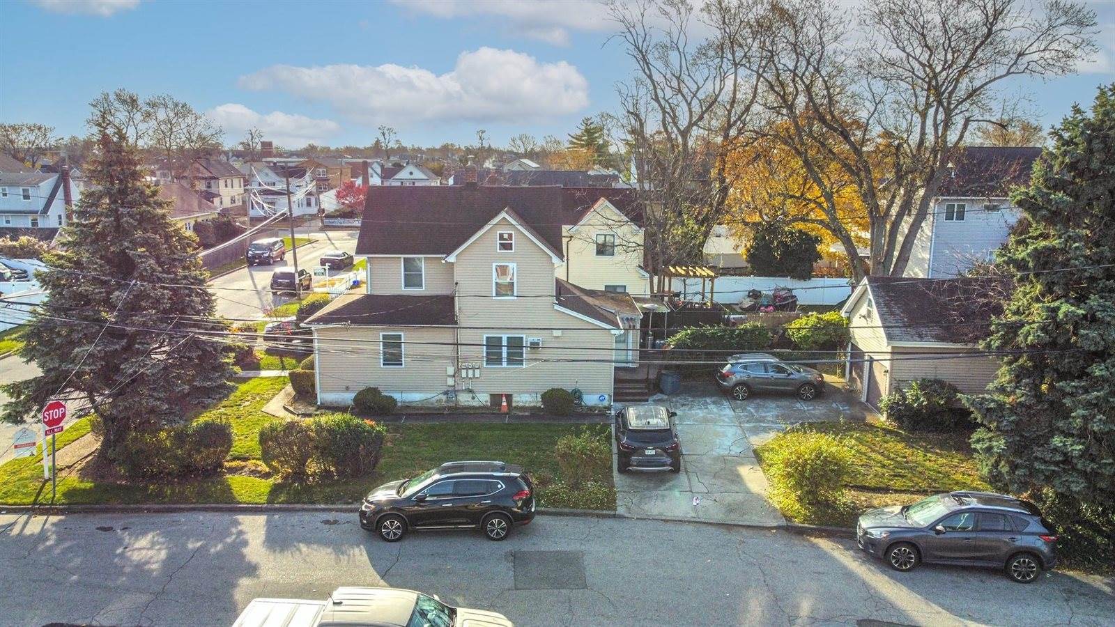 2984 Dorlon, Hempstead, NY 11510