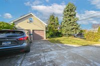2984 Dorlon, Hempstead, NY 11510