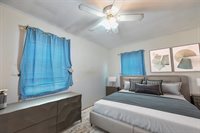 2984 Dorlon, Hempstead, NY 11510