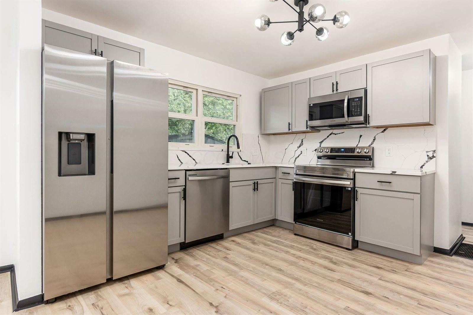 5258 Edgeview Road, Columbus, OH 43207