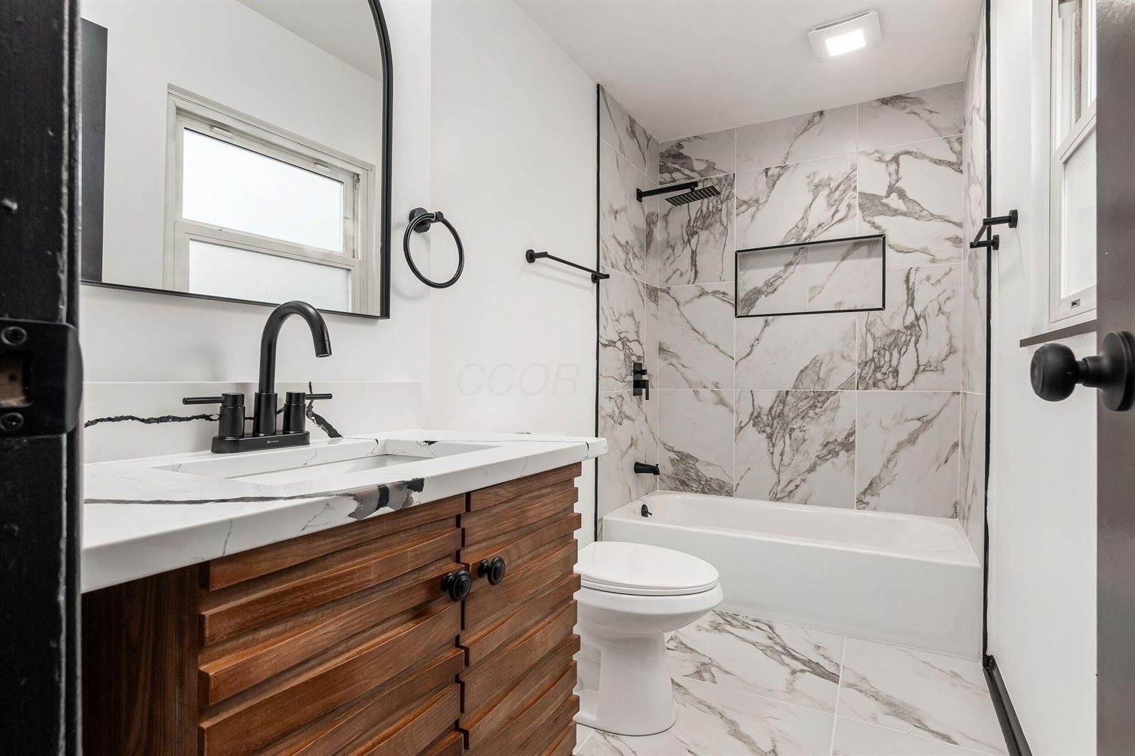 5258 Edgeview Road, Columbus, OH 43207