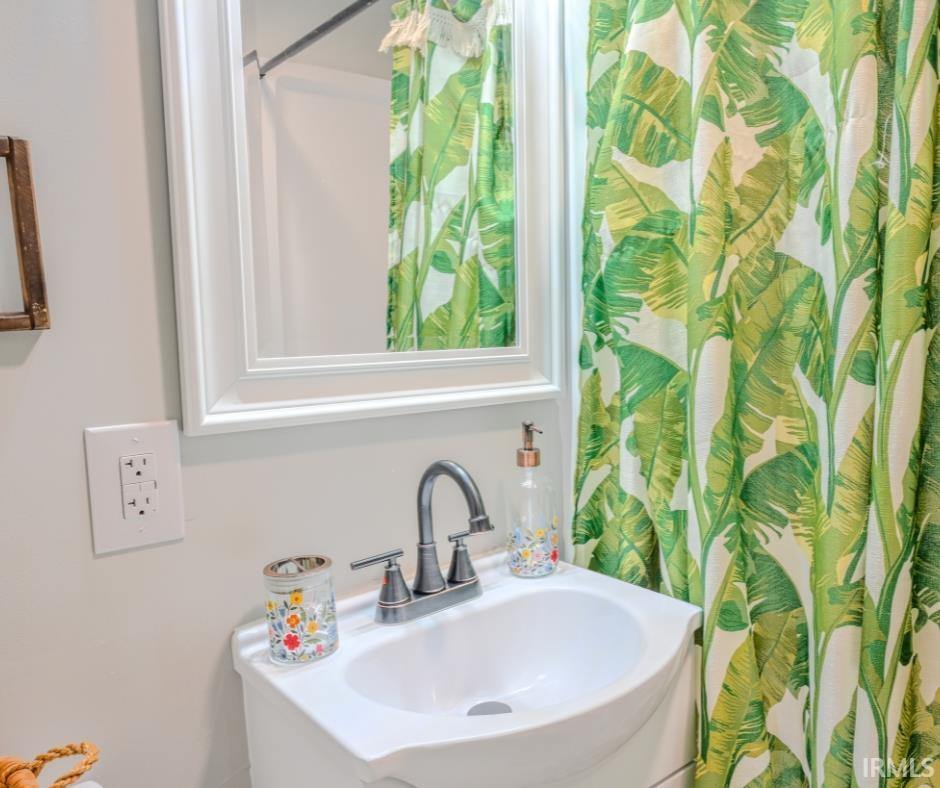 3635 Elmway Drive, Anderson, IN 46013