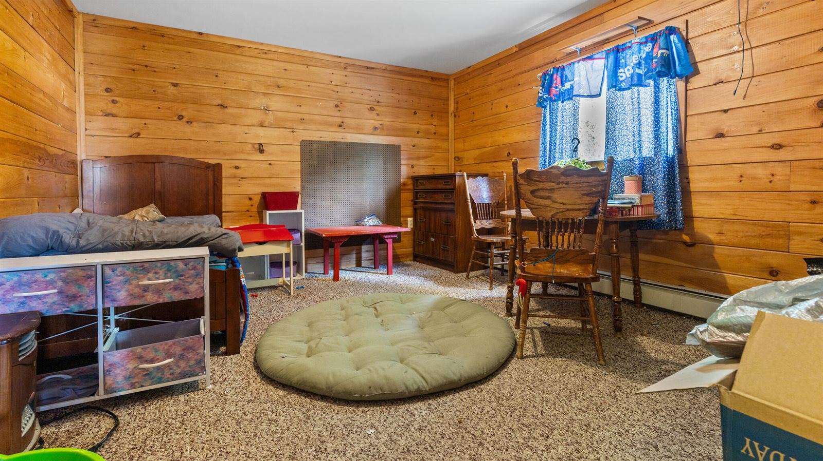 96 Paradise Lane, Hudson, ME 04449