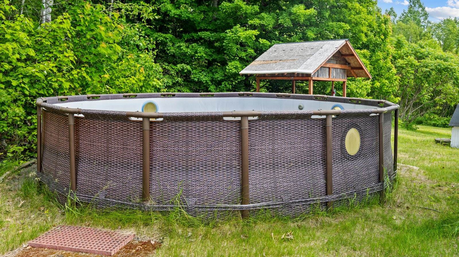 96 Paradise Lane, Hudson, ME 04449