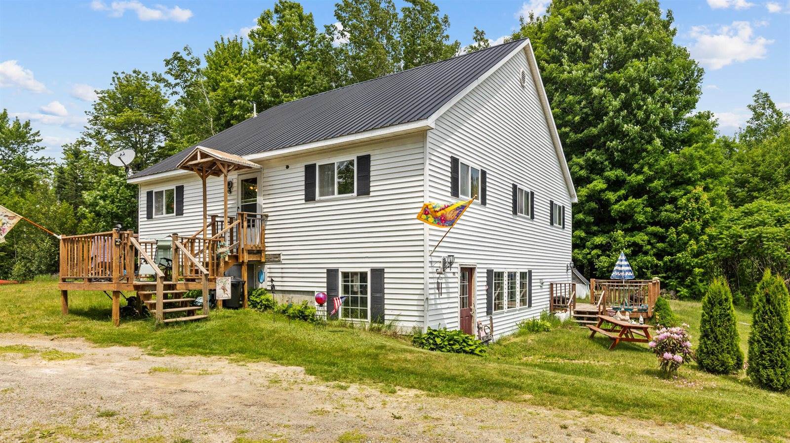96 Paradise Lane, Hudson, ME 04449
