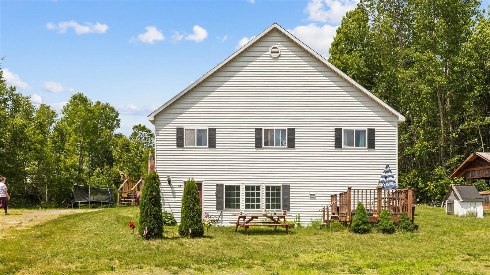 96 Paradise Lane, Hudson, ME 04449