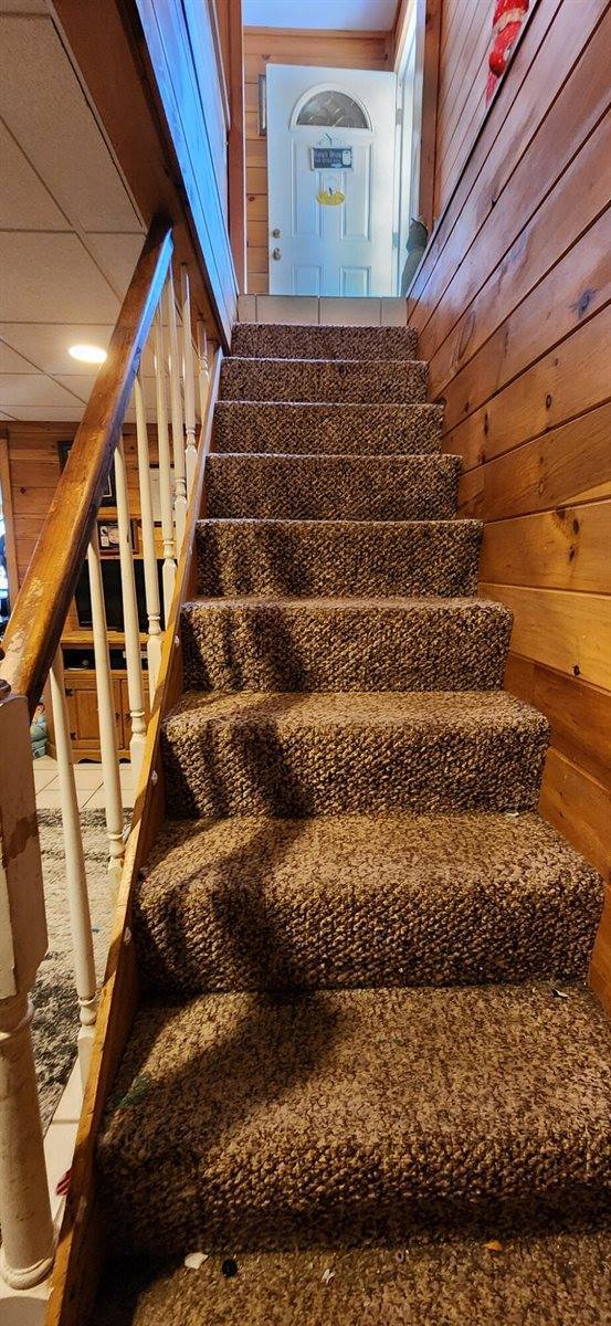 96 Paradise Lane, Hudson, ME 04449