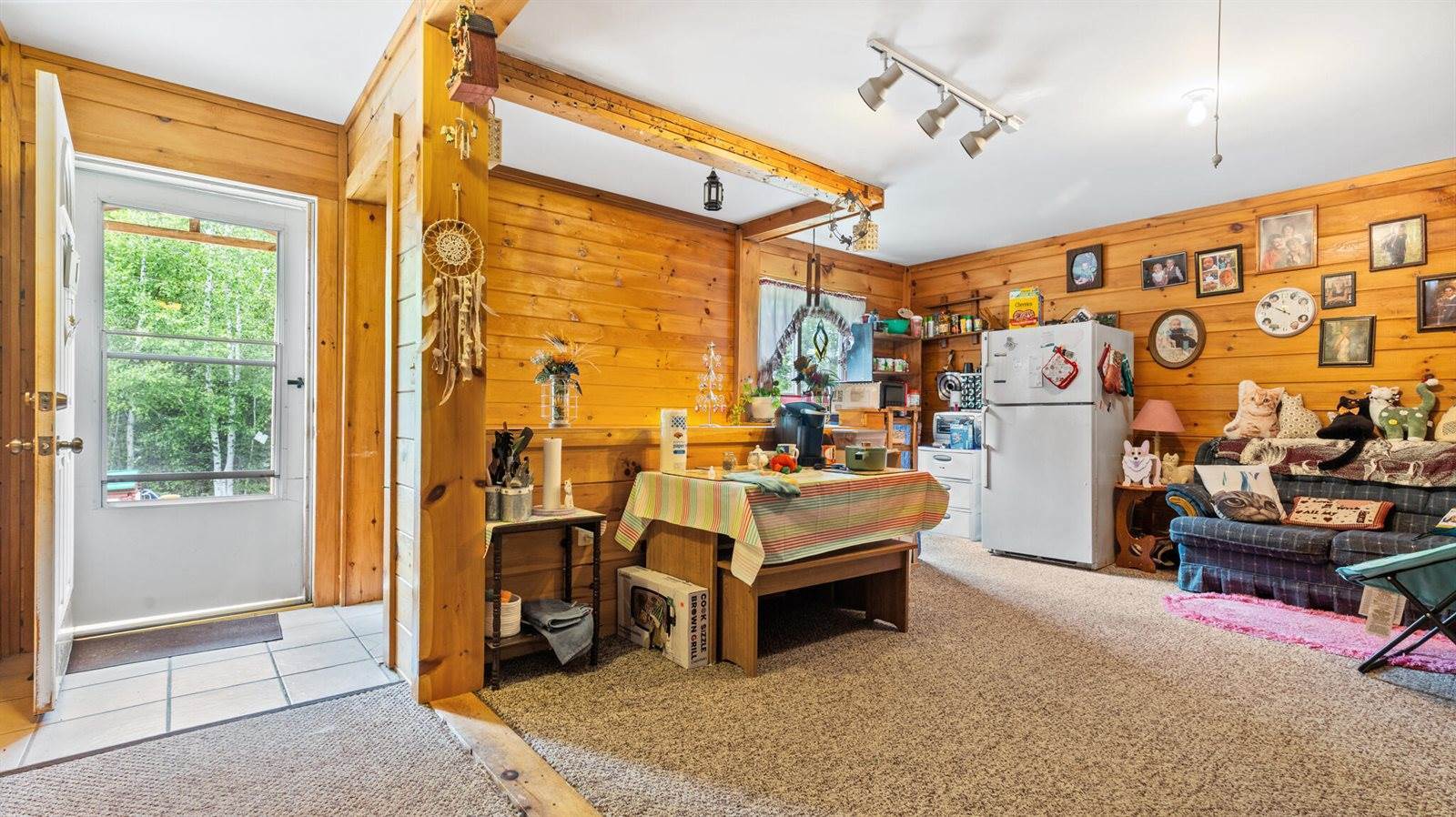 96 Paradise Lane, Hudson, ME 04449