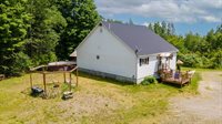 96 Paradise Lane, Hudson, ME 04449
