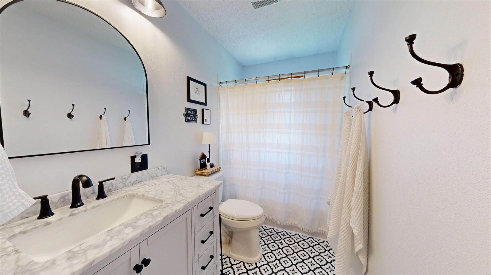 2409 Franklin St, Onalaska, WI 54650