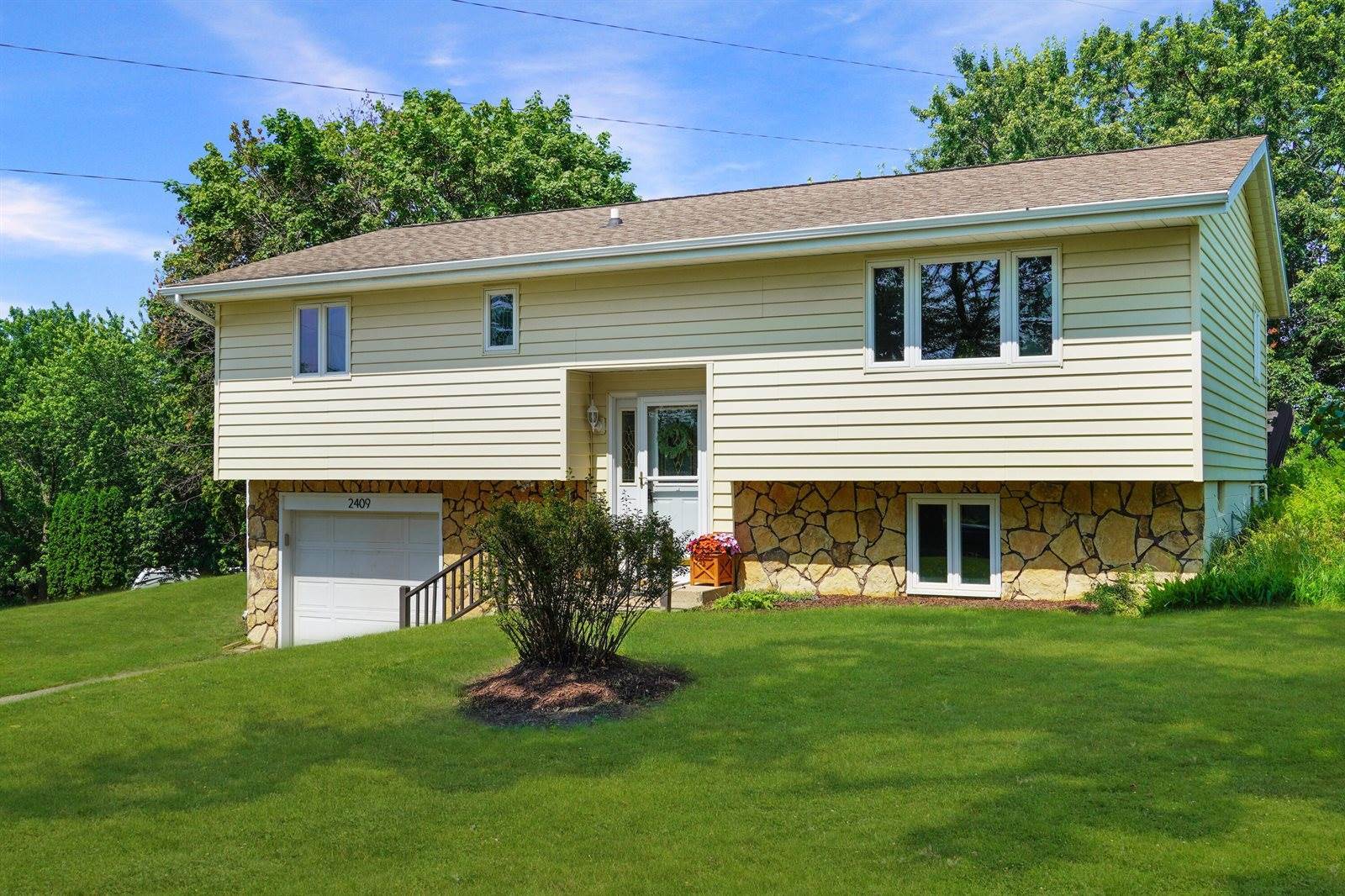 2409 Franklin St, Onalaska, WI 54650