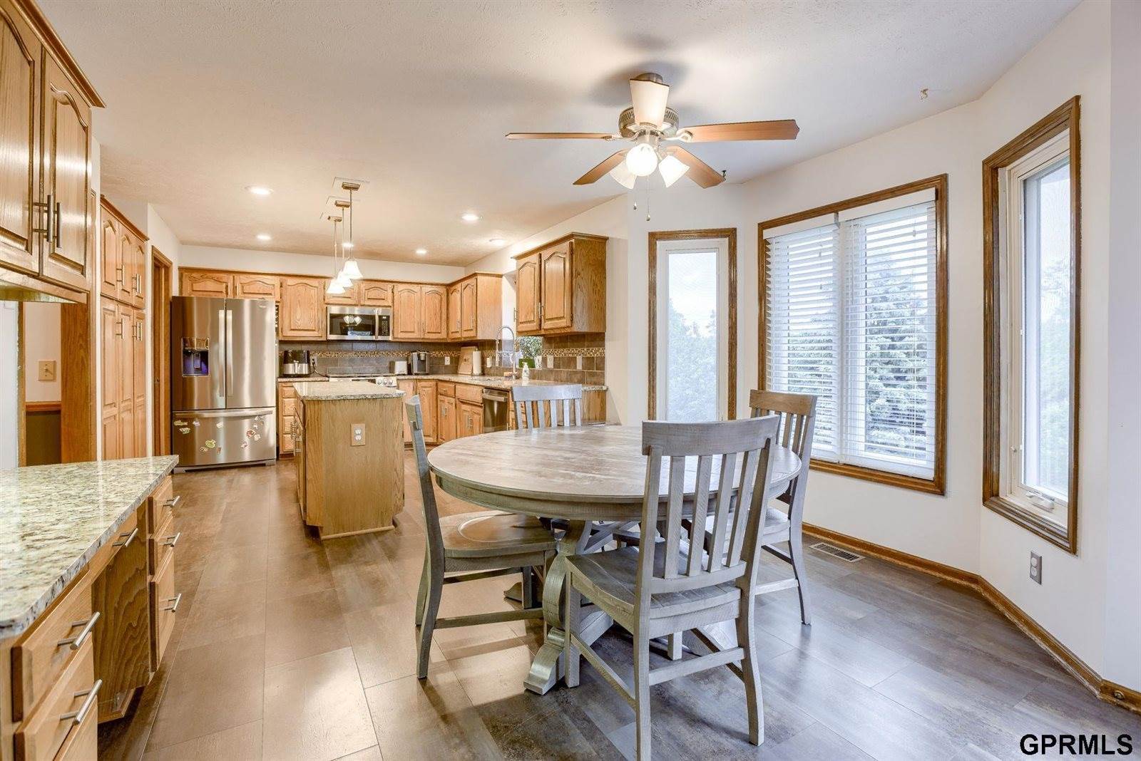 2337 North 154th Street, Omaha, NE 68116